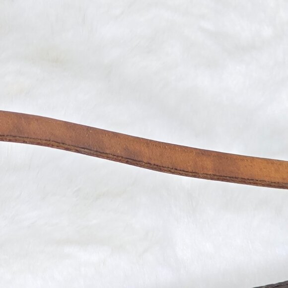 LOUIS VUITTON Monogram Pochette Accessoires - Picture 8 of 12